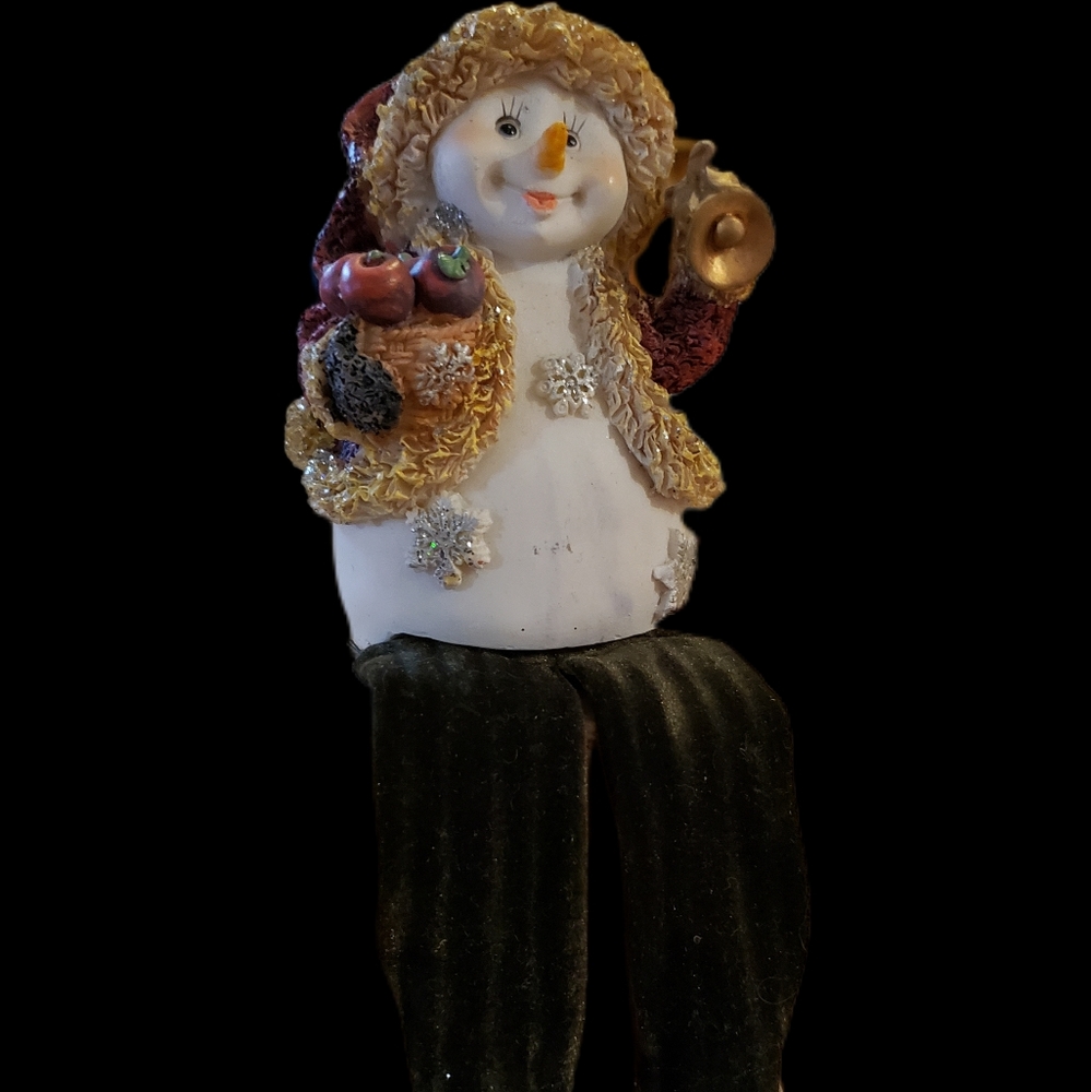 Snowlady shelf sitter
